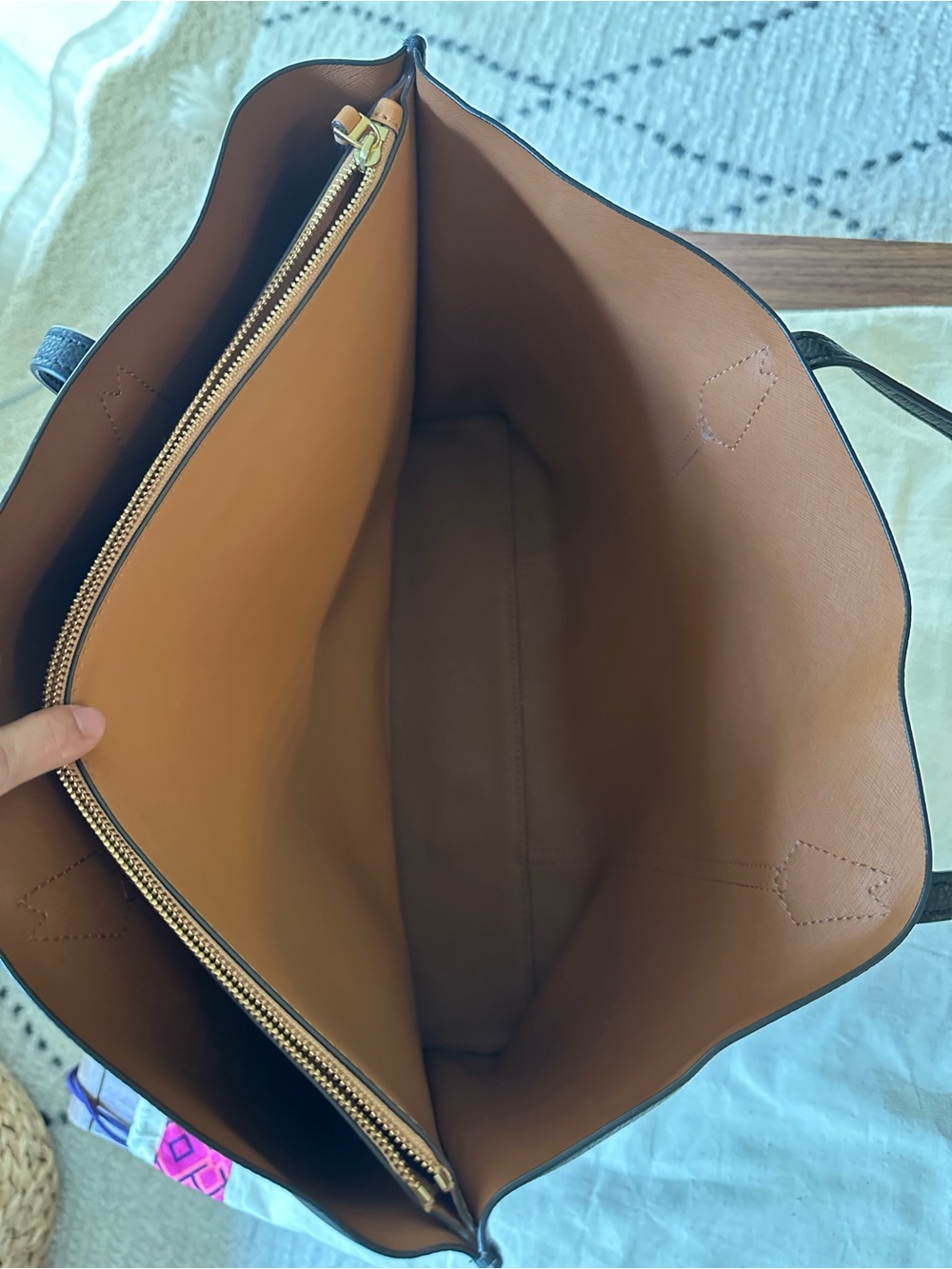 Tory Burch Perry Large Leather Tote | Excellent Condition | Work Laptop Bag - Picture 10 of 12
